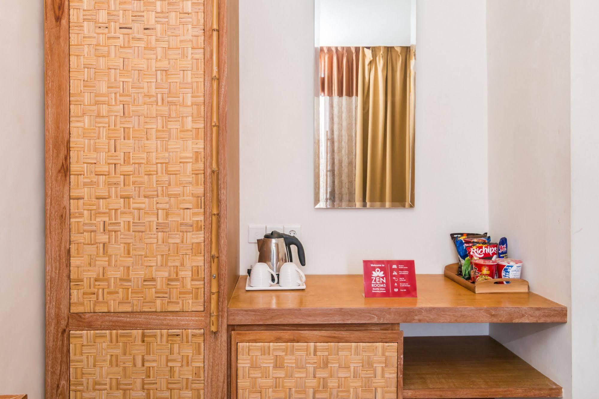 Zen Rooms Badung Nyangnyang Sari Kuta Lombok Kültér fotó